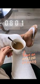 Véronika Loubry feet photo 4
