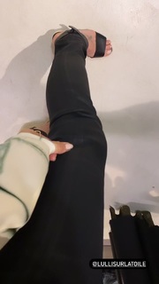 Véronika Loubry feet photo 10