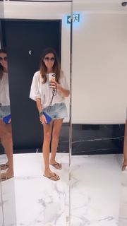 Véronika Loubry feet photo 10