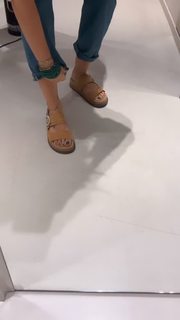 Véronika Loubry feet photo 16