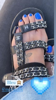 Véronika Loubry feet photo 3