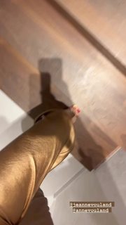 Véronika Loubry feet photo 14