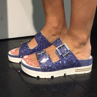 Véronique De Kock feet photo 16