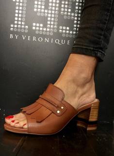 Véronique De Kock feet photo 9
