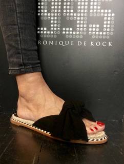 Véronique De Kock feet photo 5