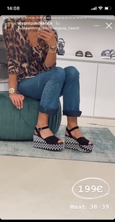 Véronique De Kock feet photo 14