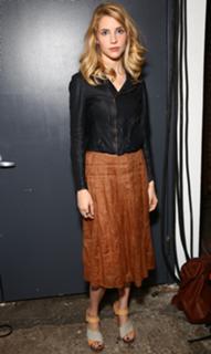Wallis Currie-Wood feet photo 3