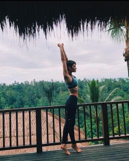 Wallis Day feet photo 9