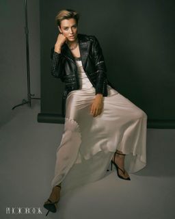 Wallis Day feet photo 5