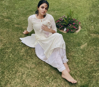Wamiqa Gabbi feet photo thumbnail
