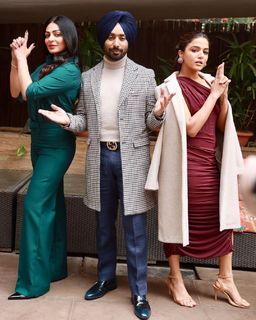 Wamiqa Gabbi feet photo thumbnail