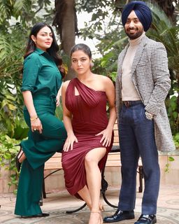 Wamiqa Gabbi feet photo thumbnail