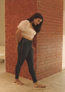Wamiqa Gabbi feet photo thumbnail