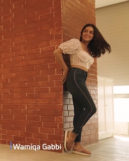 Wamiqa Gabbi feet photo thumbnail