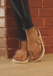 Wamiqa Gabbi feet photo thumbnail