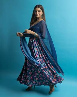 Wamiqa Gabbi feet photo thumbnail