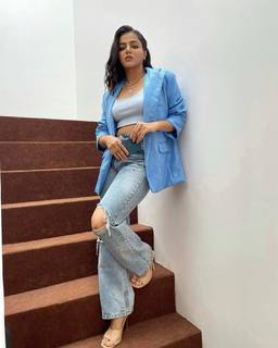 Wamiqa Gabbi feet photo thumbnail