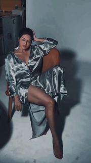 Wamiqa Gabbi feet photo thumbnail