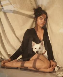 Wamiqa Gabbi feet photo thumbnail