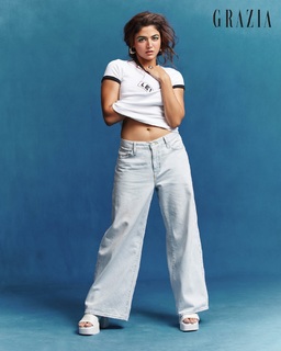 Wamiqa Gabbi feet photo thumbnail