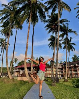 Wamiqa Gabbi feet photo thumbnail