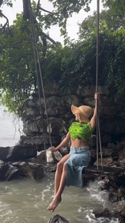 Wamiqa Gabbi feet photo thumbnail