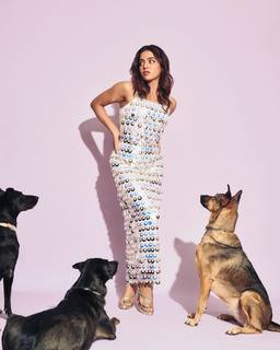 Wamiqa Gabbi feet photo thumbnail