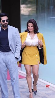 Wamiqa Gabbi feet photo 10