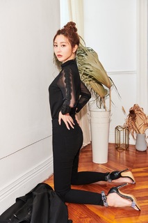 Wan-Ting Tseng feet photo 1