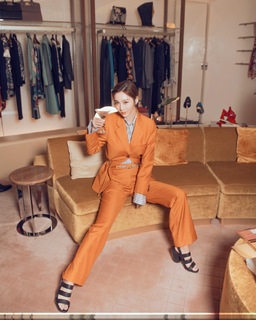Wan-Ting Tseng feet photo 3