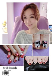 Wan-Ting Tseng feet photo 3