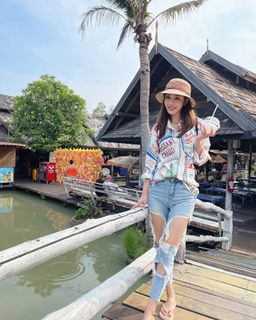 Wan-Ting Tseng feet photo 2
