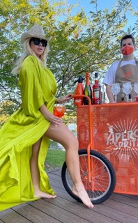 Wanda Nara feet photo thumbnail