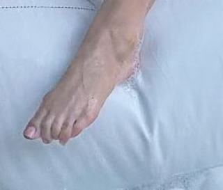 Wanda Nara feet photo thumbnail