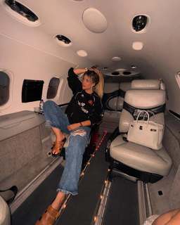 Wanda Nara feet photo thumbnail