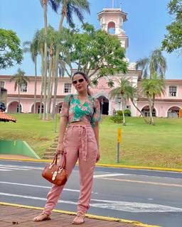 Wanessa Camargo feet photo thumbnail