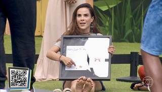 Wanessa Camargo feet photo thumbnail
