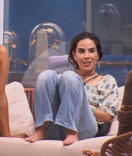 Wanessa Camargo feet photo thumbnail