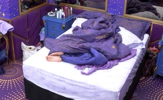 Wanessa Camargo feet photo thumbnail