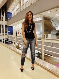 Wanessa Camargo feet photo thumbnail