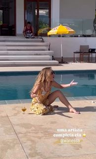 Wanessa Camargo feet photo thumbnail