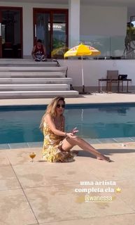 Wanessa Camargo feet photo thumbnail