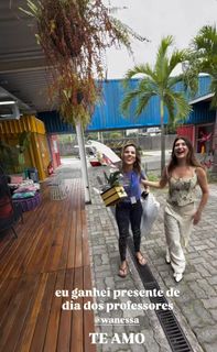 Wanessa Camargo feet photo thumbnail