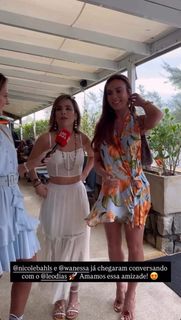 Wanessa Camargo feet photo thumbnail