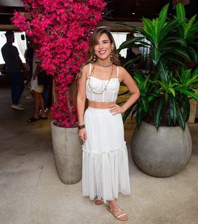 Wanessa Camargo feet photo thumbnail