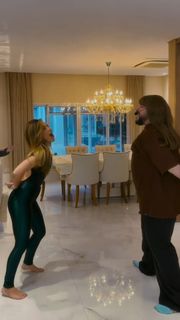 Wanessa Camargo feet photo thumbnail