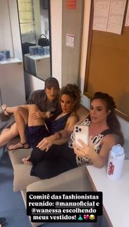 Wanessa Camargo feet photo thumbnail