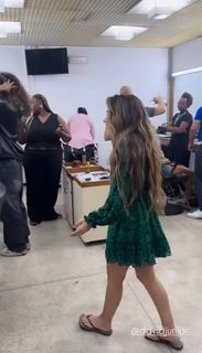 Wanessa Camargo feet photo thumbnail