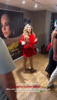 Wanessa Camargo feet photo thumbnail