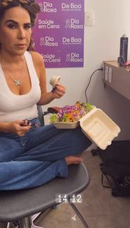 Wanessa Camargo feet photo 10